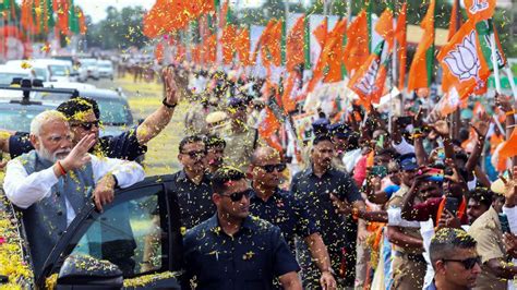 Pm Modi Patna Roadshow Bihar To Welcome Pm Modi With About 25 Tonnes Of Flowers Check Rally