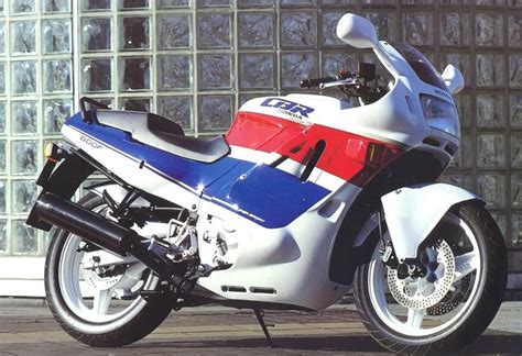 1987 Honda CBR600F Moto ZombDrive