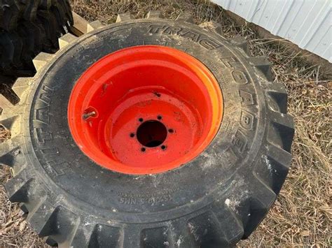 X Nhs Titan Bolt Kubota Rims Fragodt Auction And Real