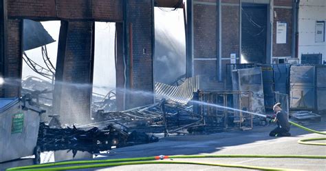 Großbrand in Völklingen Feuerwehr bekämpft weiter Glutnester