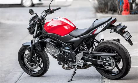Motorcycles News Review Suzuki Sv Squeezes Big Fun Into A Small Compact Naked Roadster