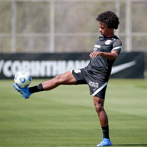 Willian Do Corinthians Está Impedido De Jogar No Domingo Diz Anvisa