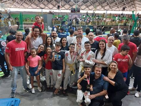 Lutadores de São Gonçalo e Monlevade conquistam medalhas em torneio de