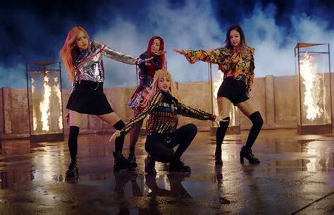 MV Playing with fire của BlackPink chạm mốc 500 triệu view