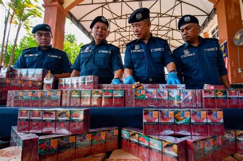 Kelantan Customs Seizes Contraband Cigarettes Worth Rm21 Mln