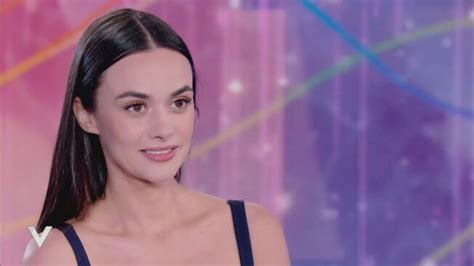 Hande Soral L Intervista Integrale Verissimo Video Mediaset Infinity