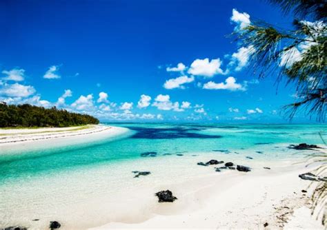 Lais Puzzle Schönes Panorama einer tropischen Insel Paradiesischer