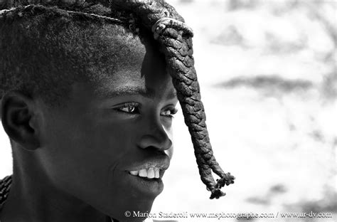 Reportage Photos Les Himbas De Namibie Par Marion Staderoli