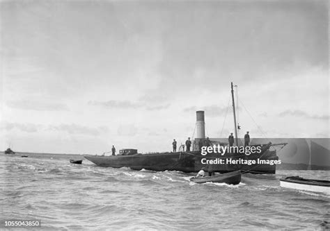 170 Hms Britannia Stock Photos, High-Res Pictures, and Images - Getty ...