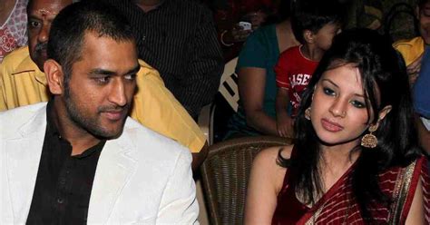 Sakshi Dhoni Love Story Best Celeb Secret Kept Love Story