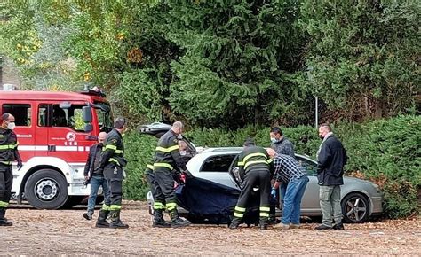 Trovato Morto In Auto Con Un Coltello Nel Petto