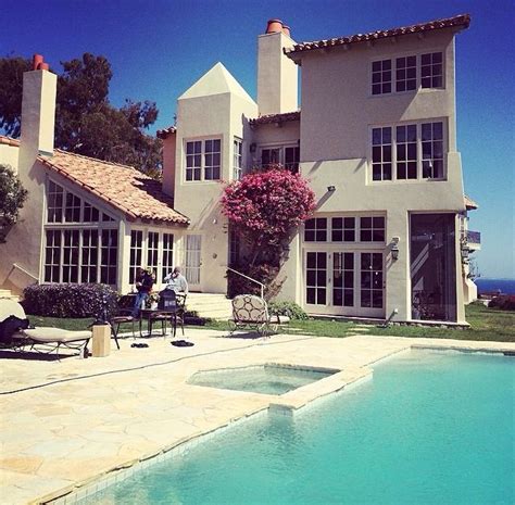 Malibu beach house | Malibu beach house, House, House styles