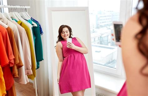 Premium Photo Plus Size Woman Taking At Mirror Selfie At Home