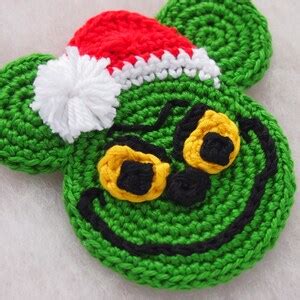 Christmas Mouse Crochet Pattern, Mouse Santa Claus, Mrs Santa Claus ...