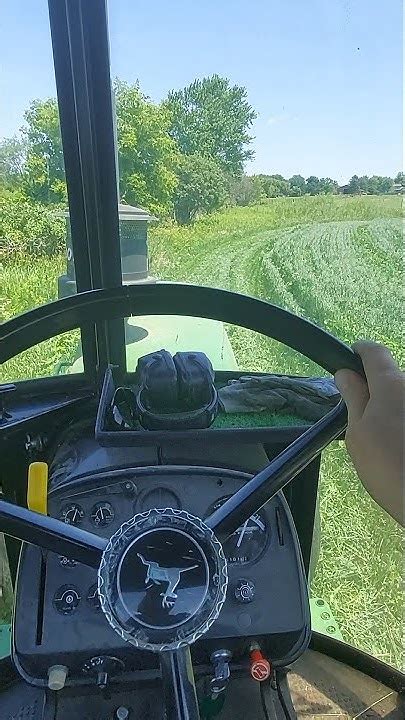 Cutting Hay With John Deere 4440 Short Youtube