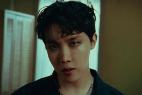 J Hope De Bts Lanza Mv Ambicioso Y Contundente Para El Sencillo De