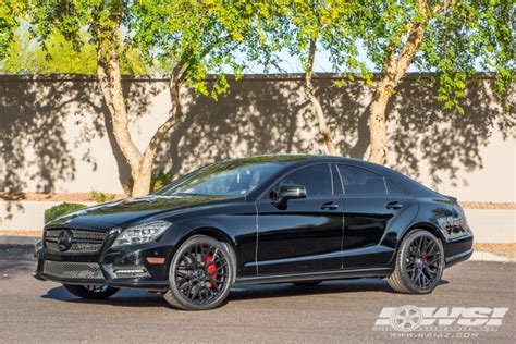 Mercedes Benz Cls Class With Rohana Rfx In Gloss Black