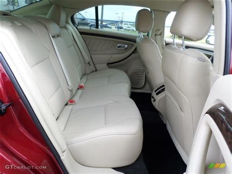 2014 Ford Taurus Limited Rear Seat Photos