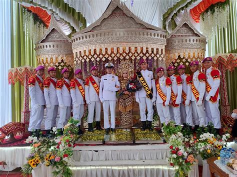 PRAJURIT YONMARHANLAN II PADANG LAKSANAKAN UPACARA TRADISI HASTA PORA