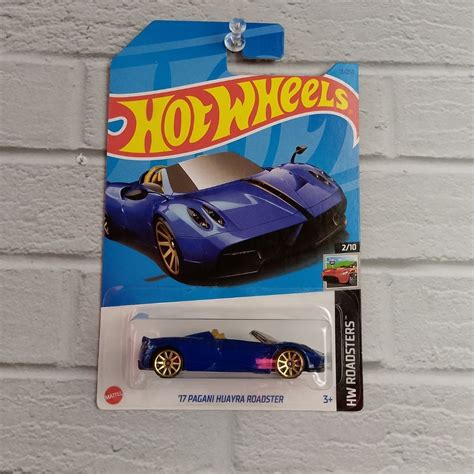 Jual Hot Wheels 17 Pagani Huayra Roadster Biru Shopee Indonesia