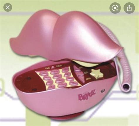 Megan On Twitter Hailiebarber No But I Had A Bratz Doll Lips Phone