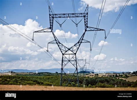 Pyl Nes Lectriques France Photo Stock Alamy