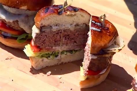 Gordon Ramsay Explains Why Youre Cooking Burgers Wrong And How To Do