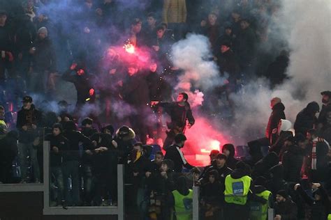 Coppa Italia Scontri Tra Gli Ultras Dell Atalanta E Della Juve Lungo L