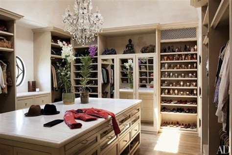 Celebrity Homes Take A Peek Inside 10 Celebrities’ Closets The Most Expensive Homes