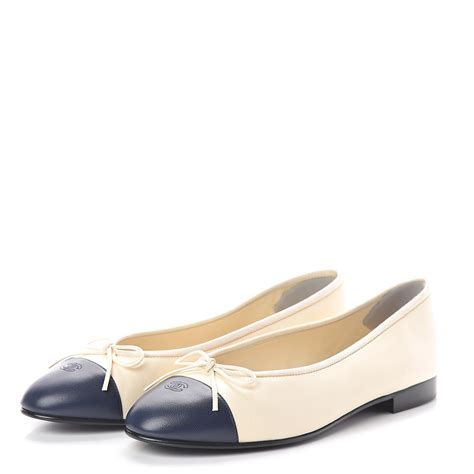 CHANEL Lambskin Cap Toe Ballerina Flats 39 Ivory Navy 508907