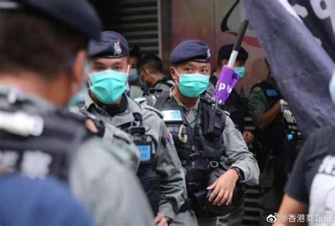 香港国安法正式生效后，港警新警告旗亮相街头新华报业网