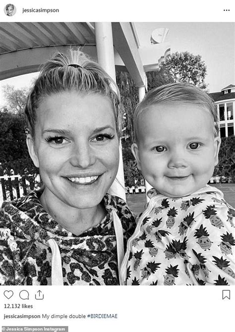 Jessica Simpson Shares Adorable Selfie With Dimple Double Birdie Mae Daily Mail Online