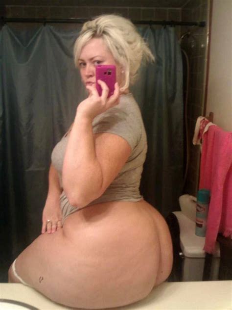 Awesome Selfshot Photo Featuring Sexy Booty Denzil510