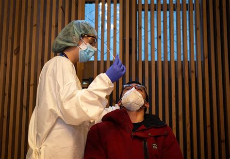 La Quinta Ola Presiona La Asistencia Sanitaria