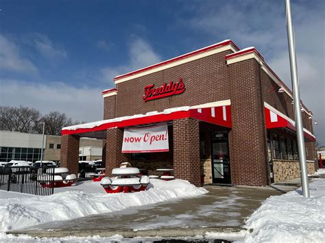 Freddy’s Frozen Custard And Steakburgers Opens In North Olmsted