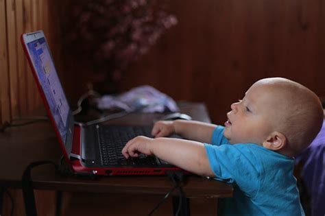 The Negative Effects Of Technology In Child Development Laptrinhx