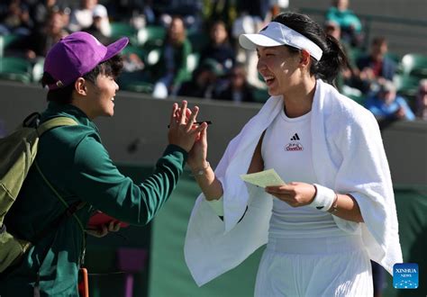 Wimbledon Swiatek Ousted From Third Round Chinas Wang Reaches Last