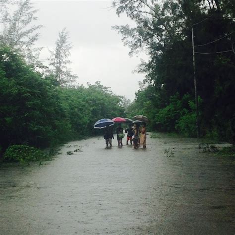 Lubog Sa Hanggang Tuhod Na Baha Ang Ilang Barangay Sa San Narciso At