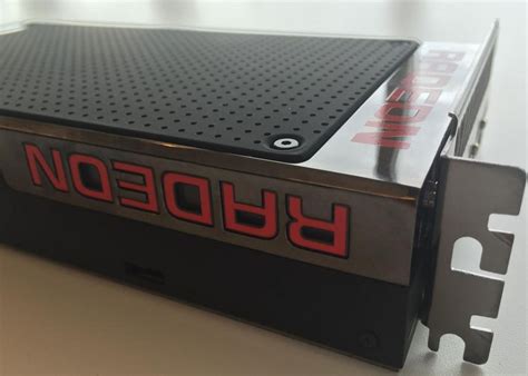 Picture of Top-End AMD Radeon R9 300 Series Surfaced | TechPorn