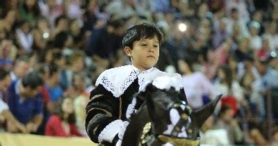 Farpas Blogue João Maria G Oliveira é o neto nas cortesias de gala à