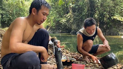 Masak Ikan Segar Didalam Bambu Hasil Petualangan YouTube