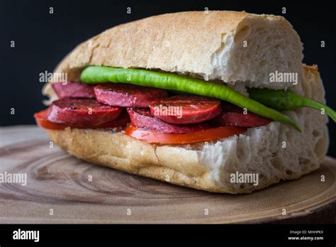 Salchicha turca a la parrilla fotografías e imágenes de alta resolución