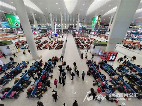 “一站直达”精品复兴号城际旅客列车让旅客出行更快捷 天山网 新疆新闻门户