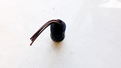 D B Used Engine Coolant Water Temperature Sensor Temp Sensor