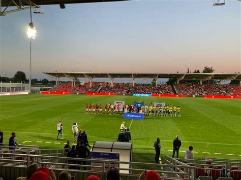 Direct Deux penalties six buts Sochaux s incline à Nîmes au terme