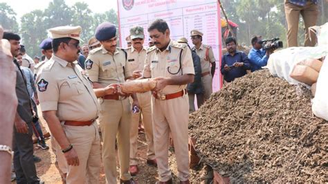 Police Destroy Kg Ganja In Kakinada Of Andhra Pradesh The Hindu