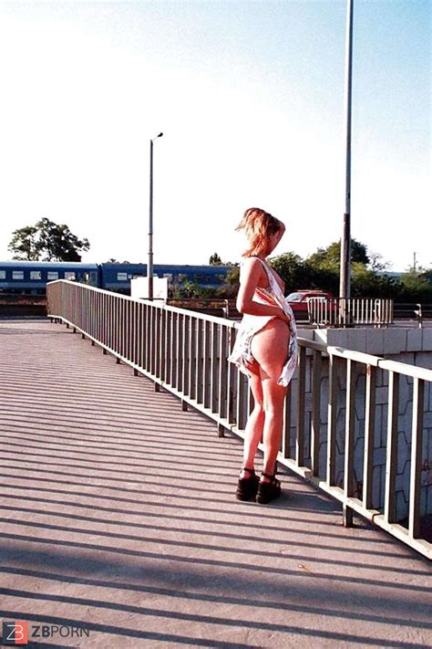 NOEMI SHOWING IN PUBLIC ZB Porn