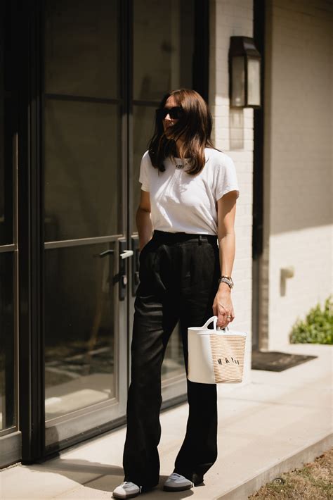 Minimal Black Trouser Outfit Ideas For Spring And Summer