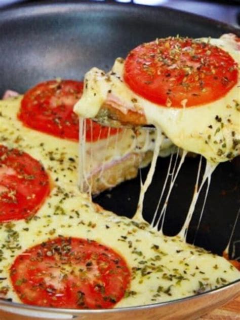 Pizza De Tapioca Na Frigideira Tudo De Receitas