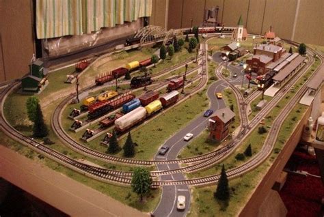 Trendy Train: Ho model train layouts 4x8